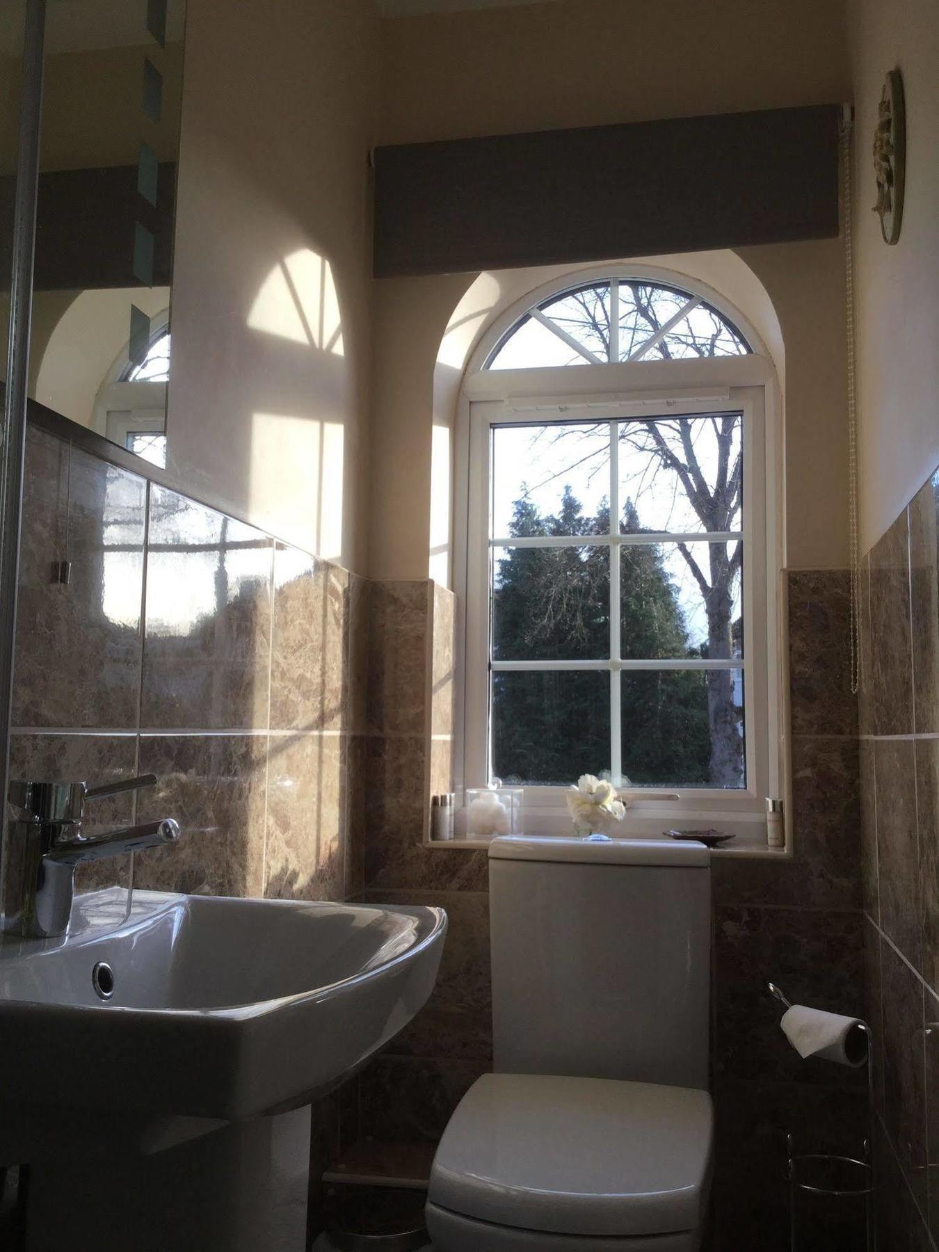 Faviere Guest House Стратфорд на Ейвън Екстериор снимка