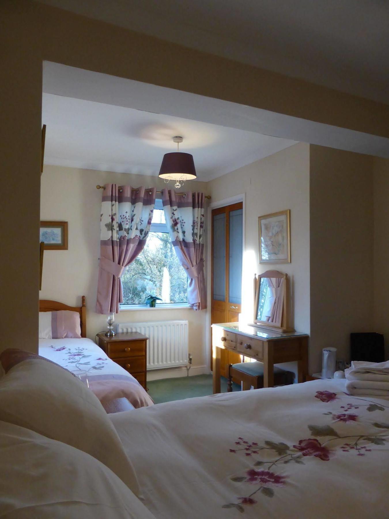 Faviere Guest House Стратфорд на Ейвън Екстериор снимка