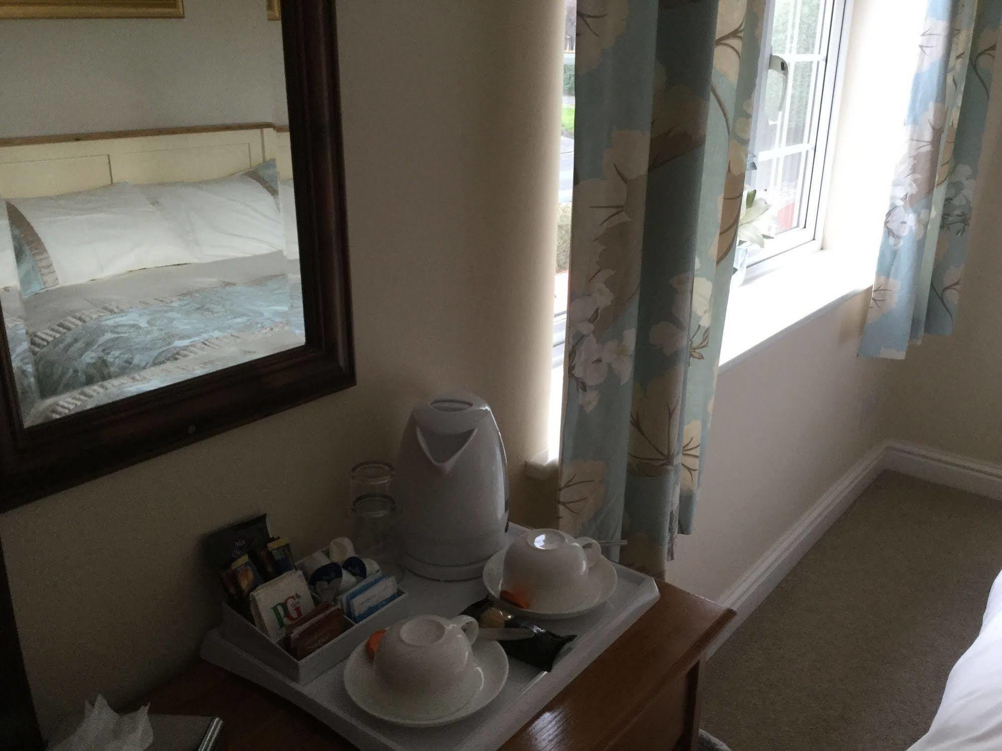 Faviere Guest House Стратфорд на Ейвън Екстериор снимка
